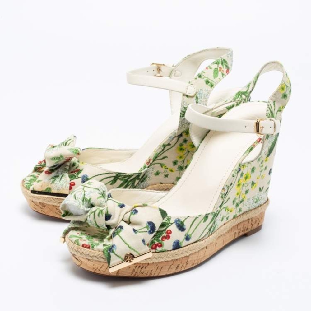 Tory Burch canvas penny wedges